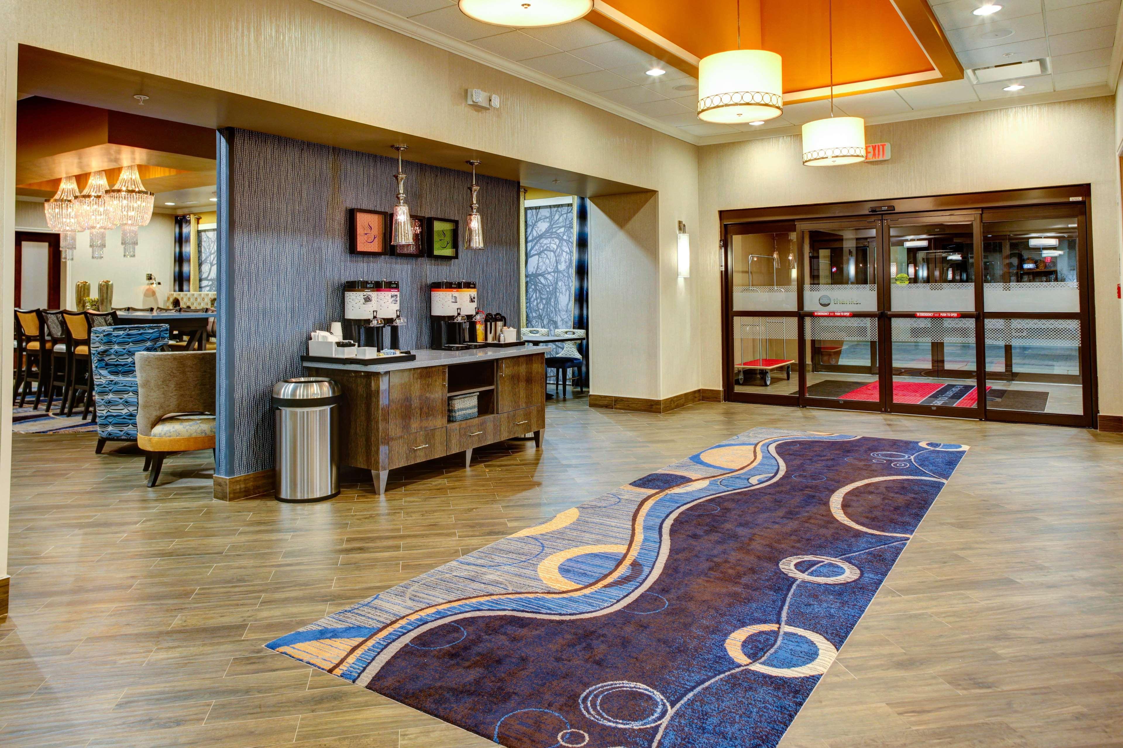 Hampton Inn And Suites Columbus, Ms Eksteriør billede